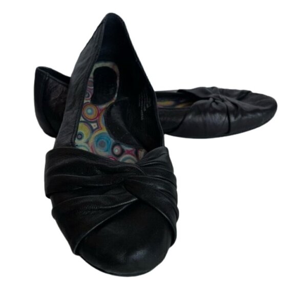 Born Shoes - Born Women's Black Leather Flats Size 8